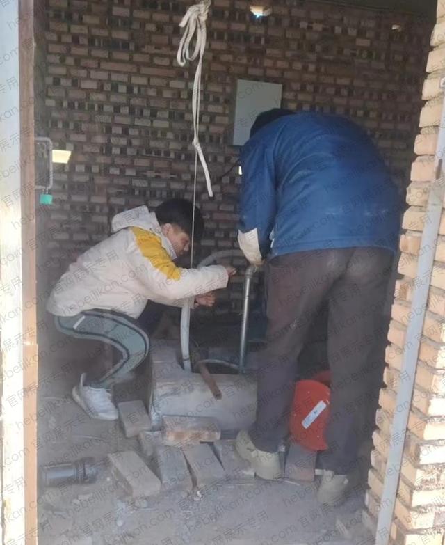 含水层监测取水样
